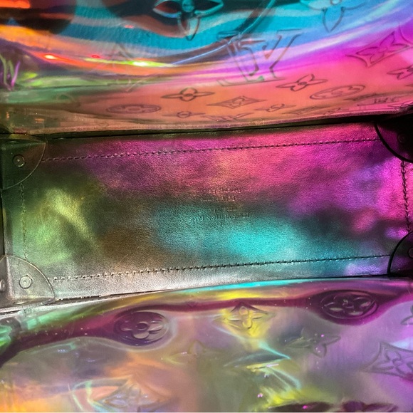 Authentic Louis Vuitton Men’s or Women’s Cross Body Shoulder Trunk Bag. - Picture 6 of 8